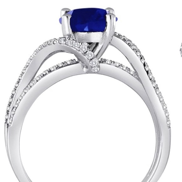 Sparkling Sapphire Ring - Picture 5 of 5